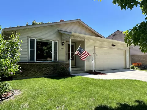 1327 N 10th, Manitowoc, WI 54220