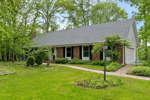 10853 N San Marino, Mequon, WI 53092