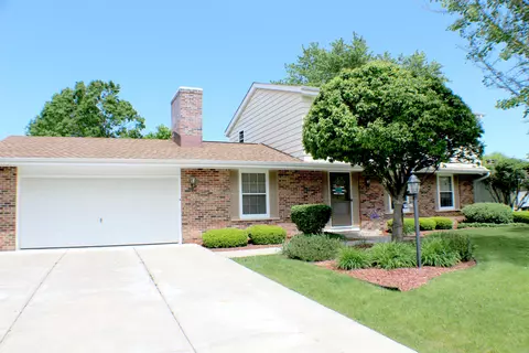 12740 W Brentwood, New Berlin, WI 53151