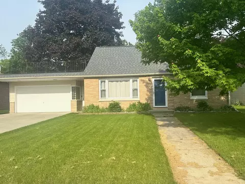 1031 4th, Grafton, WI 53024