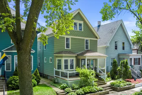3344 N Bartlett, Milwaukee, WI 53211