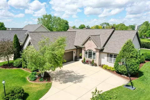 264 Lakeridge, Oconomowoc, WI 53066