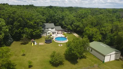 n6560 Paradise Drive, Spring Prairie, WI 53105