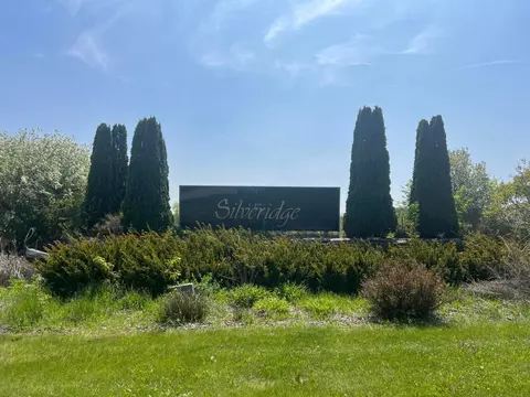 lt1 ridgeway, Manitowoc, WI 54220