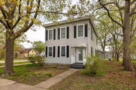 158 N Wacouta, Prairie Du Chien, WI 53821