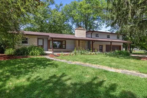 1406 Lincolnwood, Union Grove, WI 53182