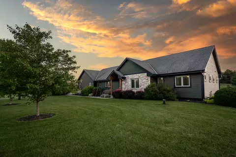 w349s8047 N Whitetail, Eagle, WI 53119