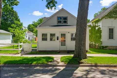 1107 10th, La Crosse, WI 54601