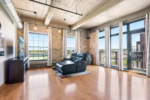 525 E Chicago #404, Milwaukee, WI 53202