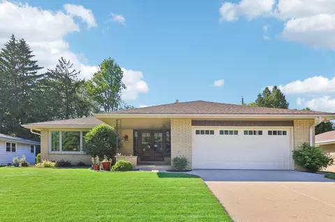 312 Parkway, South Milwaukee, WI 53172