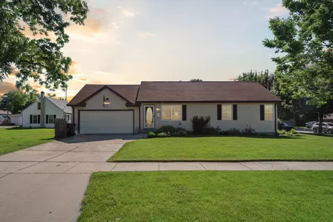 2828 S 99th, West Allis, WI 53227
