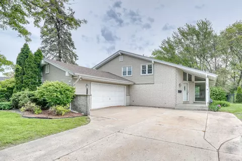 5937 Sugarbush, Greendale, WI 53129