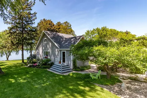 n4869 Lake Drive, Hustisford, WI 53034