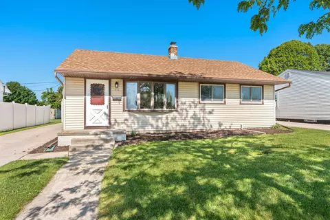 810 S 35th, Manitowoc, WI 54220