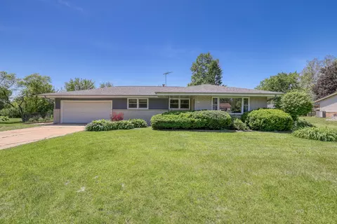 4525 S Harland, New Berlin, WI 53151