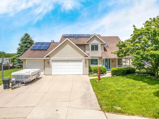 718 Windsong, Plymouth, WI 53073