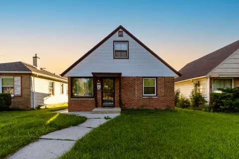 4829 N Sherman, Milwaukee, WI 53209