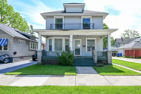609 Belmont, Racine, WI 53405