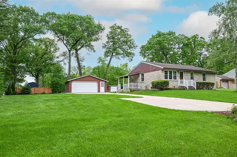 13101 W W Park, New Berlin, WI 53151
