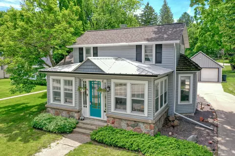 312 Main, Pewaukee, WI 53072