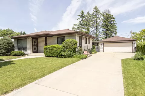 1632 Rushmore, Waukesha, WI 53188