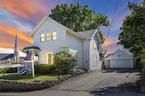 233 Amanda, Burlington, WI 53105