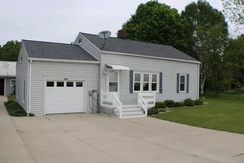 2912 Woodview, Two Rivers, WI 54241