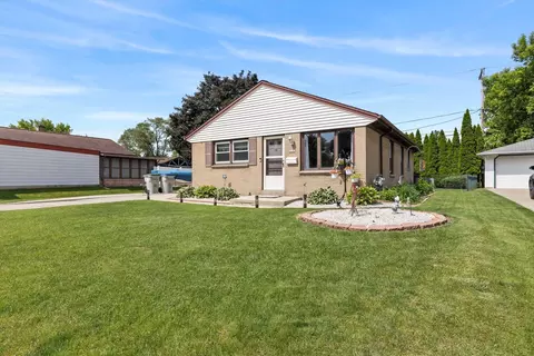 2737 S 58th, Milwaukee, WI 53219