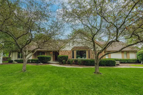 2090 Carrington, Brookfield, WI 53045