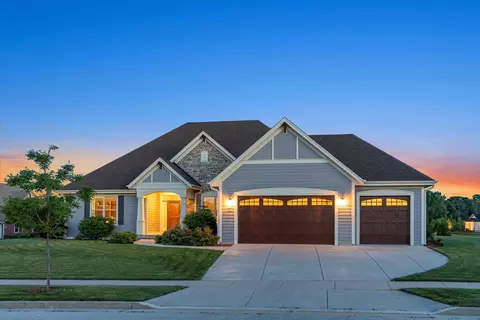 w78n401 Ridgeway, Cedarburg, WI 53012