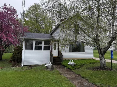 8210 Antioch, Salem, WI 53168