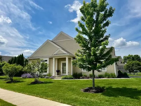 1768 Bess, Oconomowoc, WI 53066