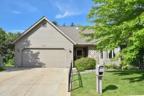 1312 Hidden Flds, West Bend, WI 53095