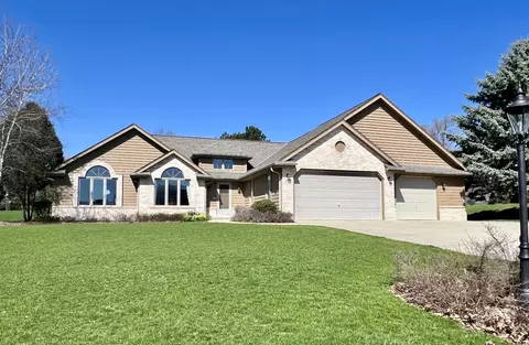 w268n1961 Shooting Star, Pewaukee, WI 53072