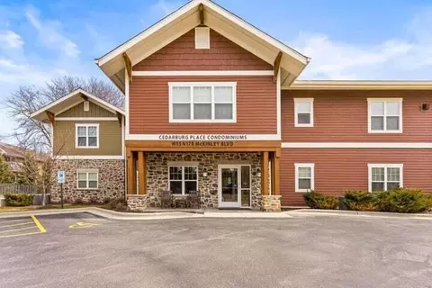 w55n178 Mckinley #110, Cedarburg, WI 53012