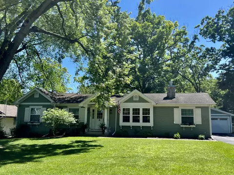 445 Forest, Fontana, WI 53125