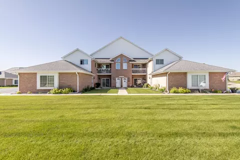 n25w24129 River Park #1, Pewaukee, WI 53072