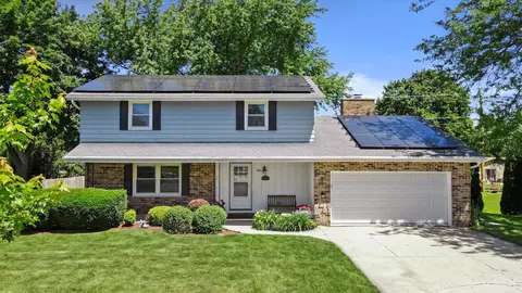 566 Fairview, Hartford, WI 53027