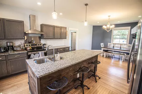 305 S Milwaukee, Fredonia, WI 53021