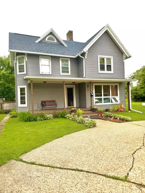 39 Mcdowell, Oconomowoc, WI 53066