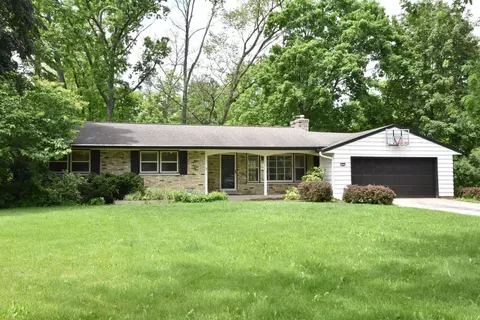 6201 S 118th, Hales Corners, WI 53130