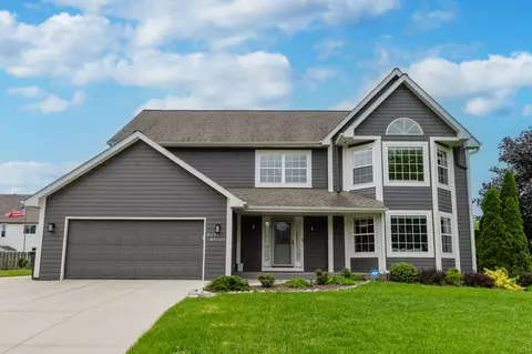 w171n5001 Old Hickory, Menomonee Falls, WI 53051