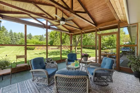 11318 N Glenwood, Mequon, WI 53097