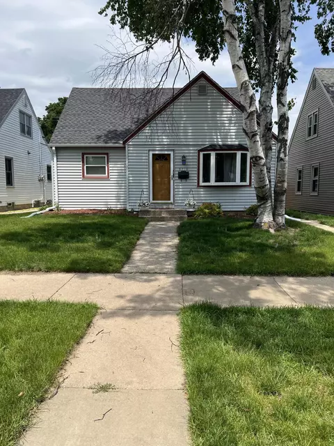 8718 W Becher, West Allis, WI 53227