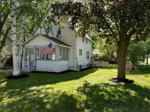 371 S Janesville, Whitewater, WI 53190