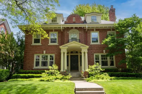 2634 N N Smt, Milwaukee, WI 53211