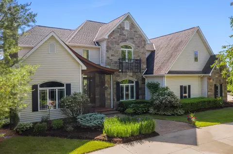 7380 Aurora, Wayne, WI 53090 photo 1