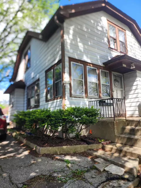 2427 N 54th #2427 A, Milwaukee, WI 53210