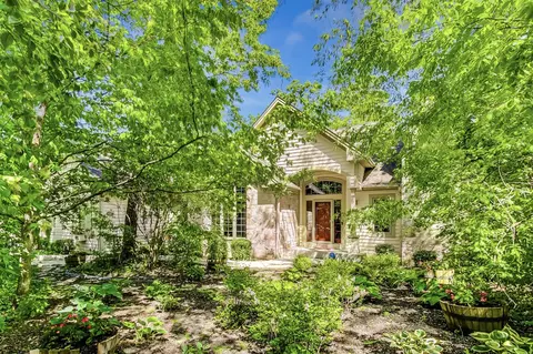 6527 Hillwood, Mount Pleasant, WI 53403