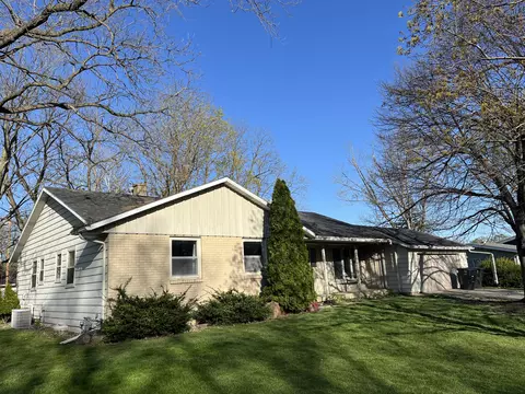 454 S Douglas, Whitewater, WI 53190